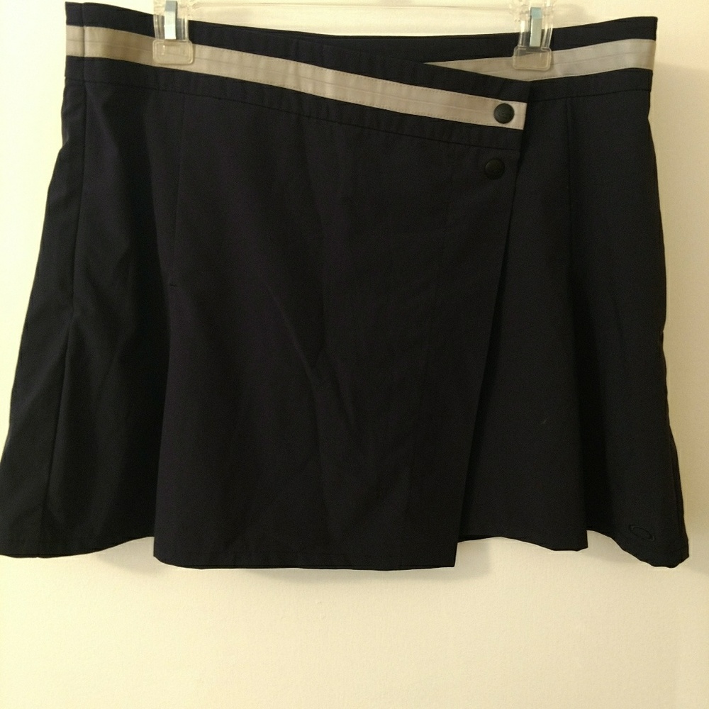 Oakley Skort